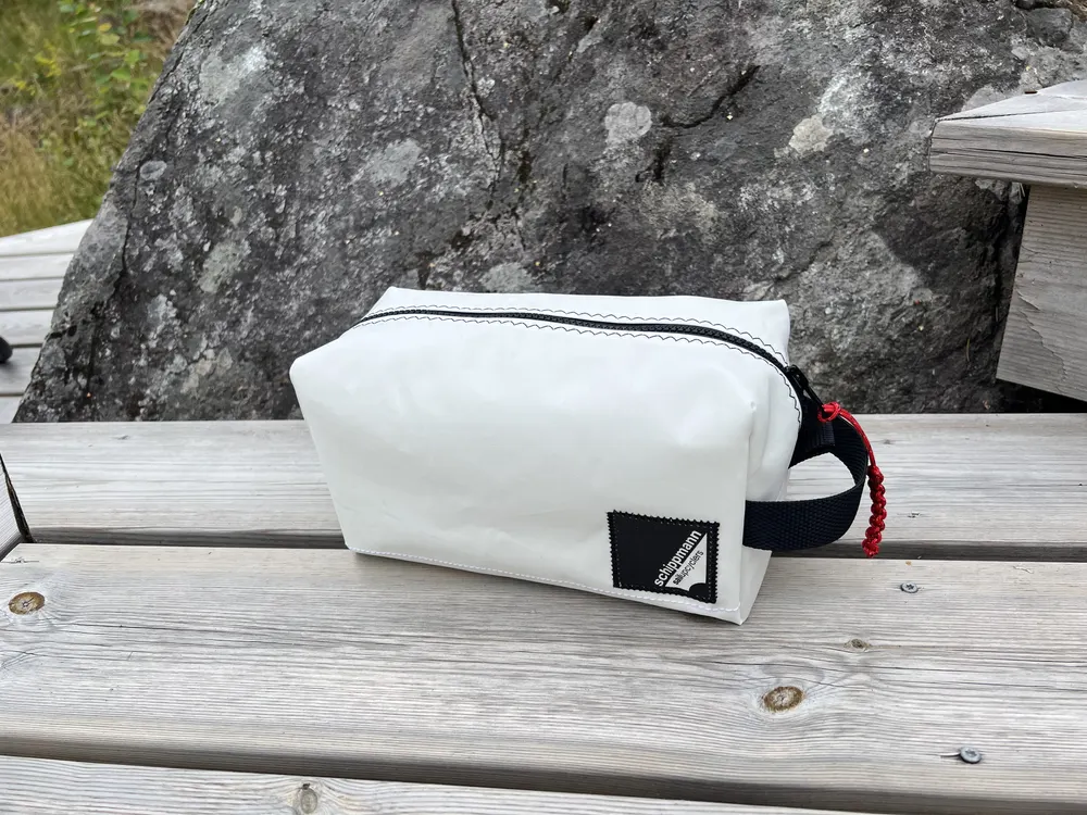 Arholma — Wash bag · Large