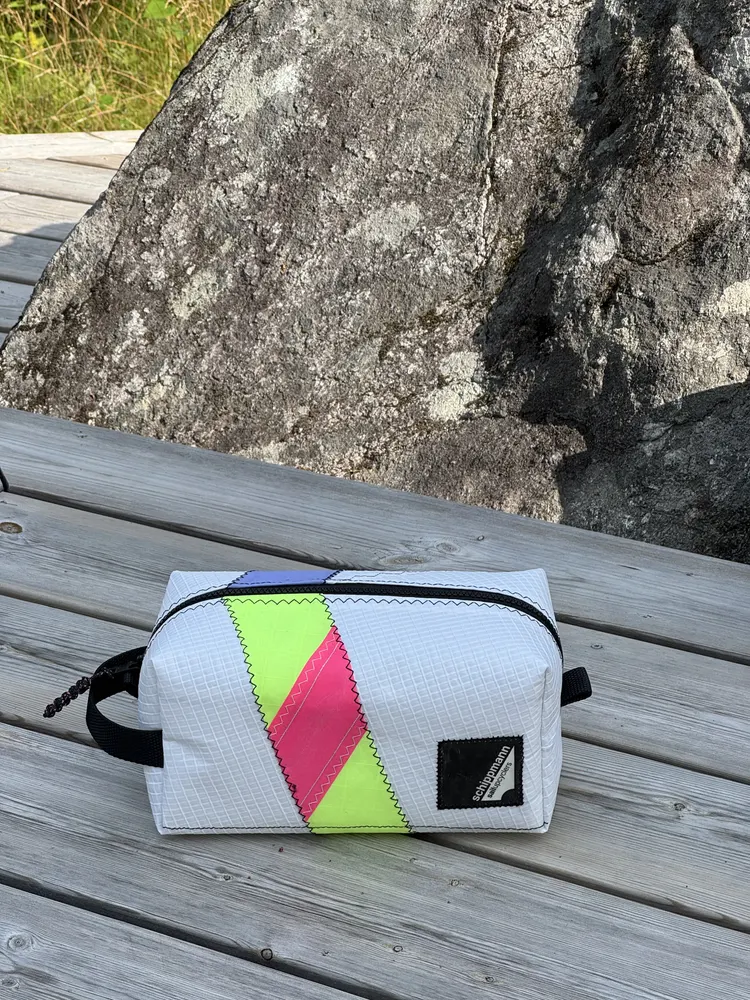Arholma — Wash bag · Large
