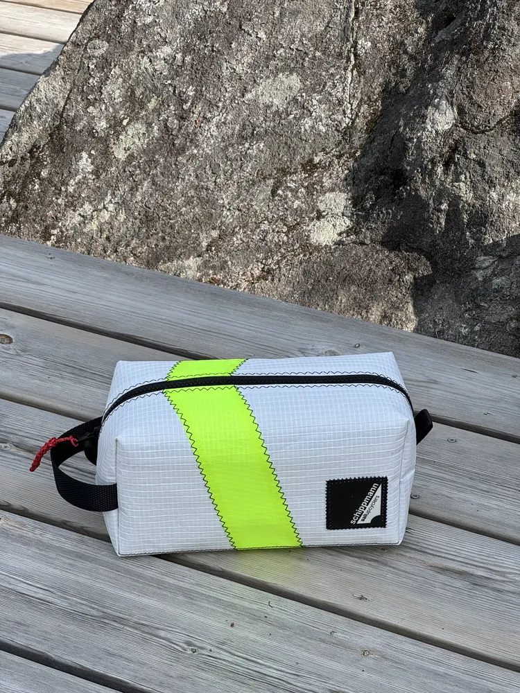 Arholma — Wash bag · Large